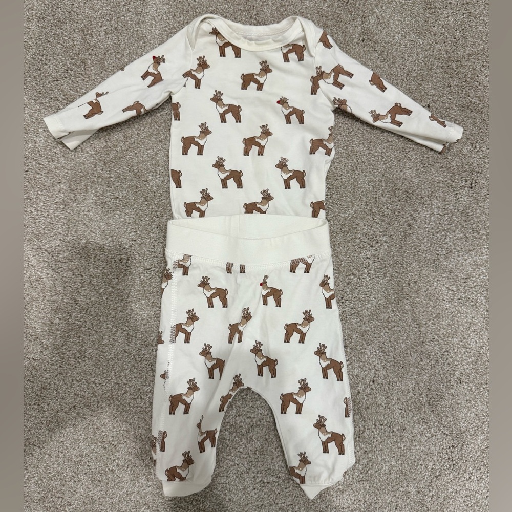 Monica & Andy reindeer pajamas, 2 piece set 0-3months